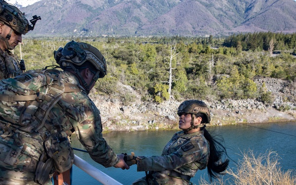 SV25 Free Fall Rappel Training
