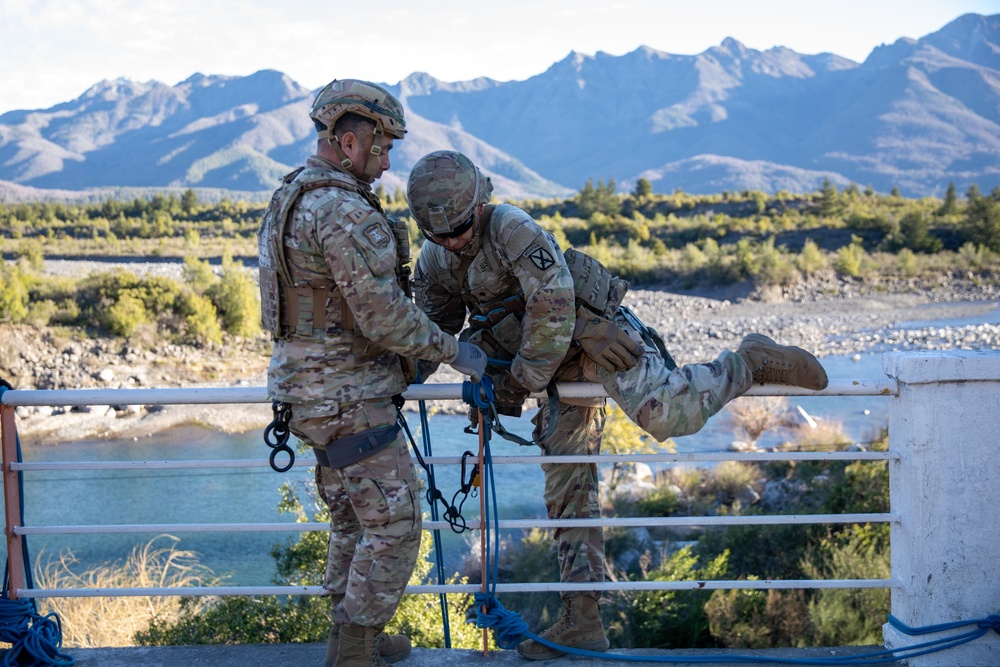 SV25 Free Fall Rappel Training
