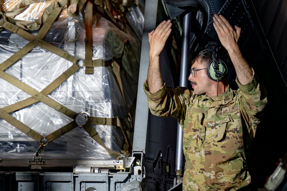 353 SOW MC-130s and CV-22s arrive to Philippines to provide urgent lifesaving support following catastrophic storms