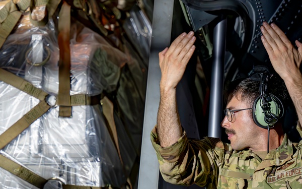 353 SOW MC-130s and CV-22s arrive to Philippines to provide urgent lifesaving support following catastrophic storms