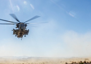 SLTE 4-25: Combat Logistics Battalion-8 Conducts MRADR Airlift