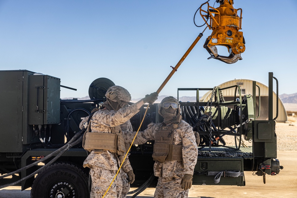 SLTE 4-25: Combat Logistics Battalion-8 Conducts MRADR Airlift