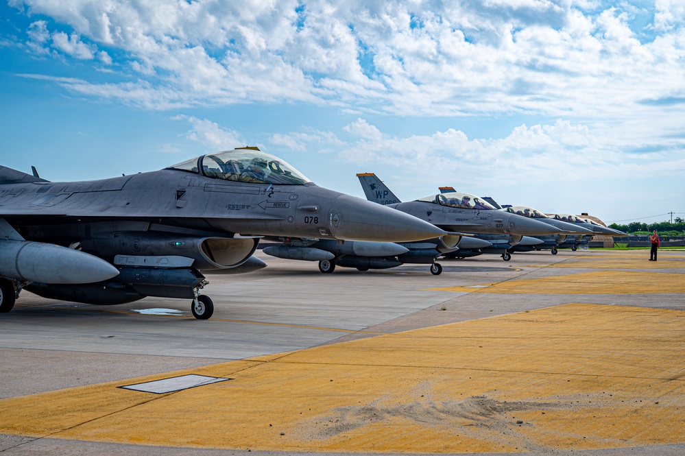 Wolf Pack’s F-16 Fighting Falcons begin departure for Super Squadron Test Phase II
