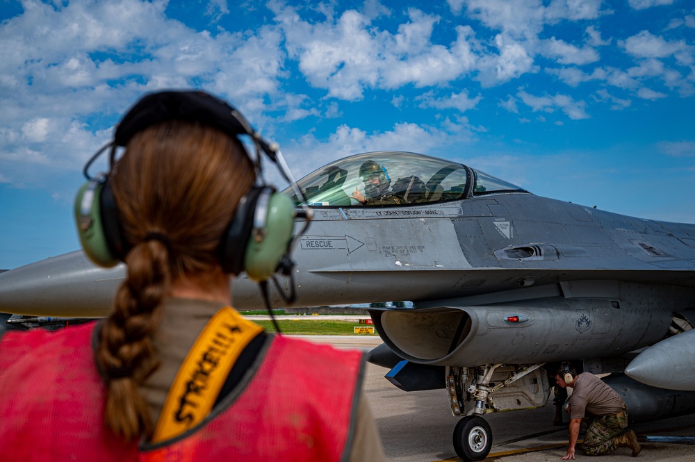 Wolf Pack’s F-16 Fighting Falcons begin departure for Super Squadron Test Phase II