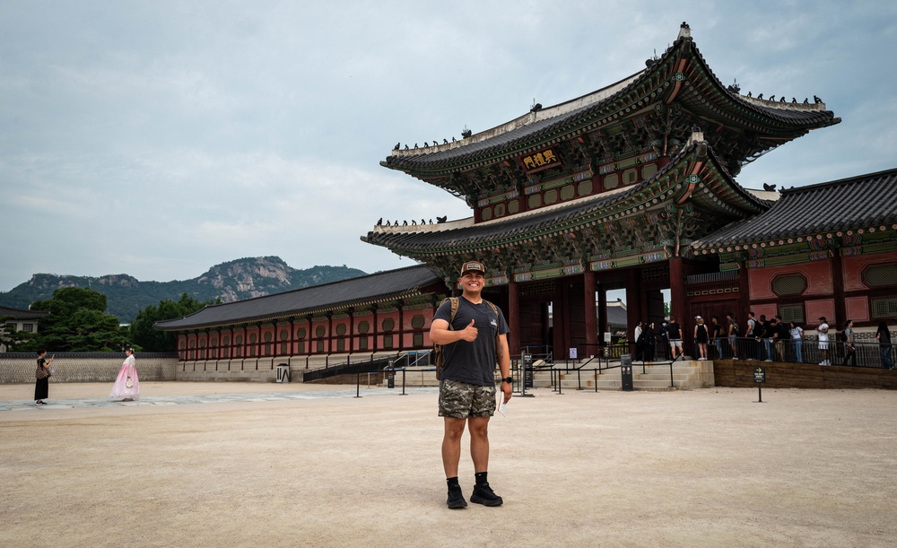 South Korean Province Hosts U.S. Army Soldiers on Newcomers Tour of Seoul