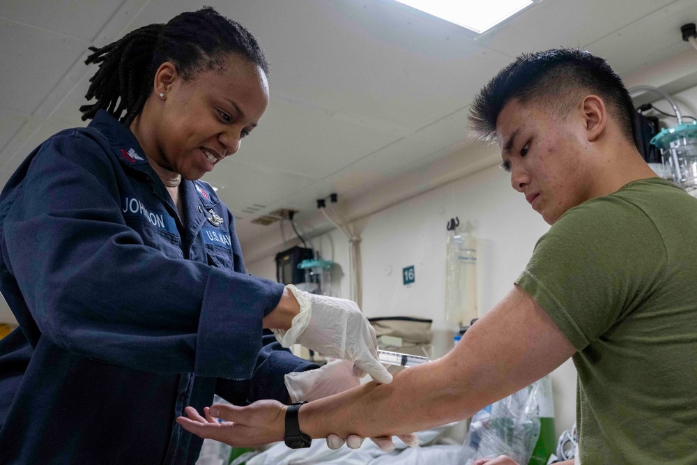 USS America (LHA 6) Conducts Medical Training Circuit