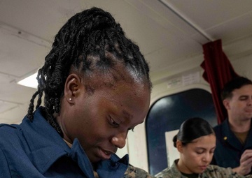 USS America (LHA 6) Conducts Medical Training Circuit