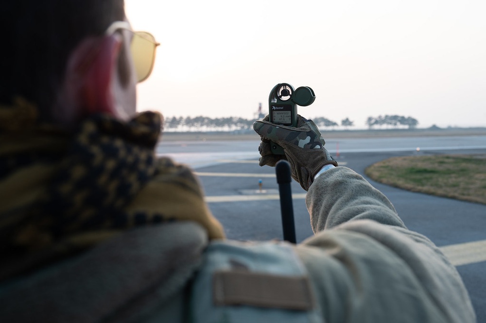 In the Zone: 8th OSS Wizards conduct LZ training courses