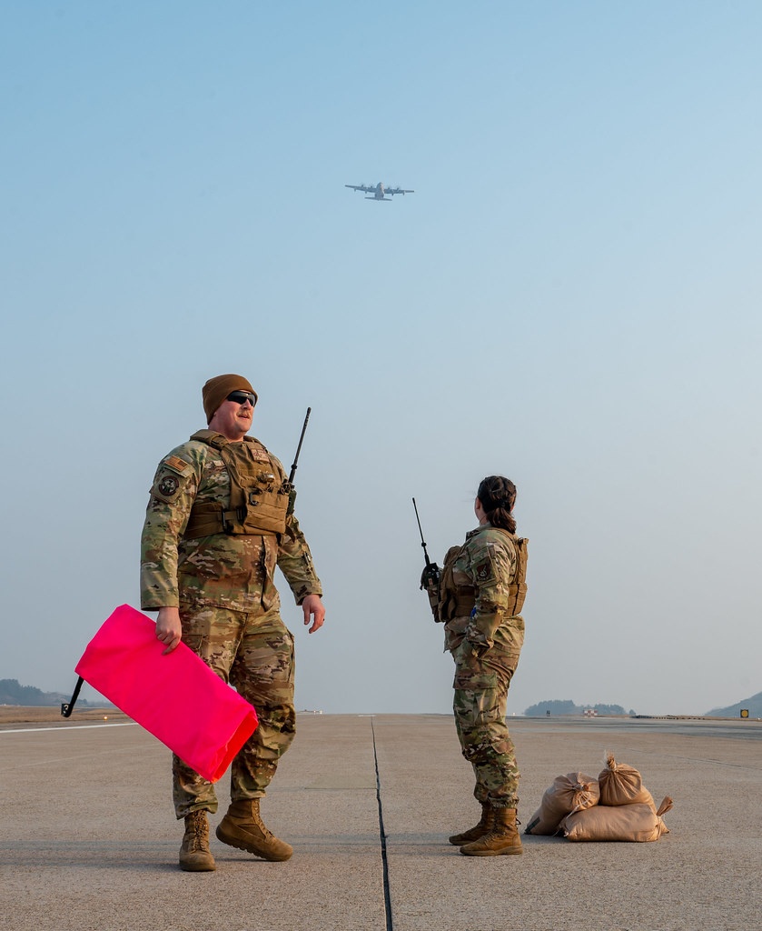 In the Zone: 8th OSS Wizards conduct LZ training courses