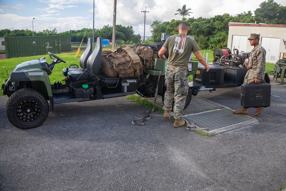 HMH-462 transports MWSS-172 firefighter, equipment