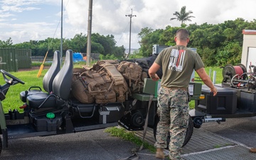 HMH-462 transports MWSS-172 firefighter, equipment