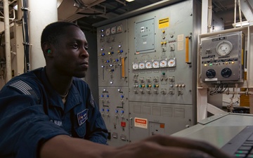 USS Winston S. Churchill (DDG 81) Daily Operations