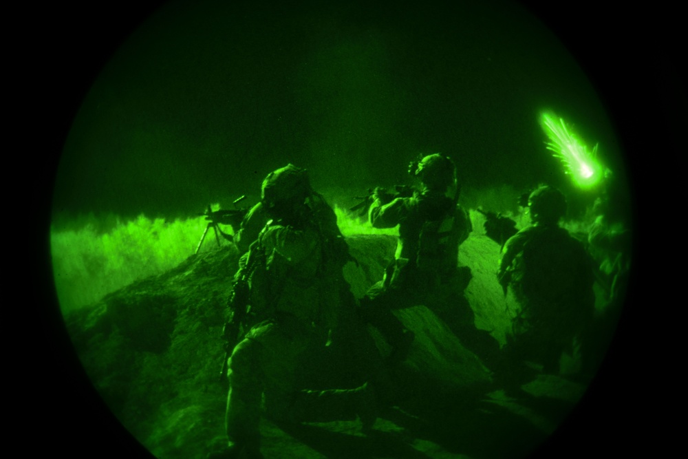 2nd Battalion, 7th Infantry Regiment: Night Live Fire Exercise