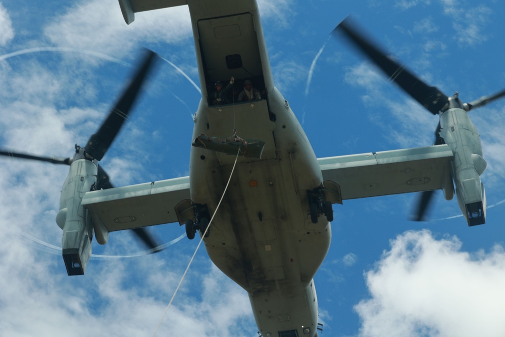 VMM-262, 3rd Recon Bn. evacuate simulated casualties