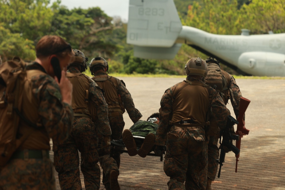 VMM-262, 3rd Recon Bn. evacuate simulated casualties