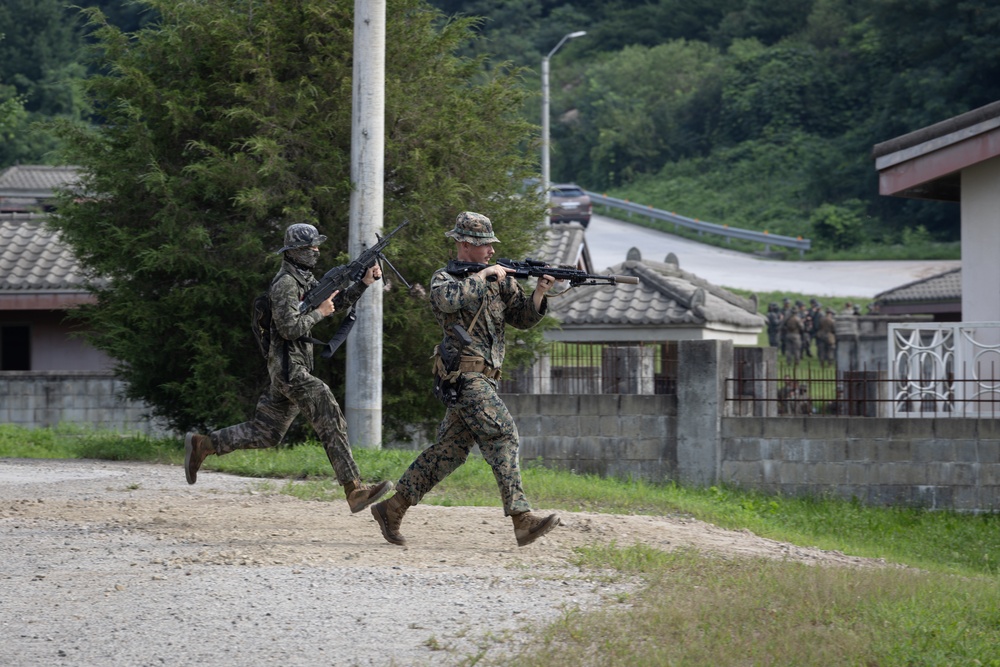 2/23 Marines conduct MOUT Techniques with ROK Marines | Day 3