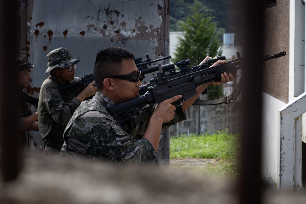 2/23 Marines conduct MOUT Techniques with ROK Marines | Day 3