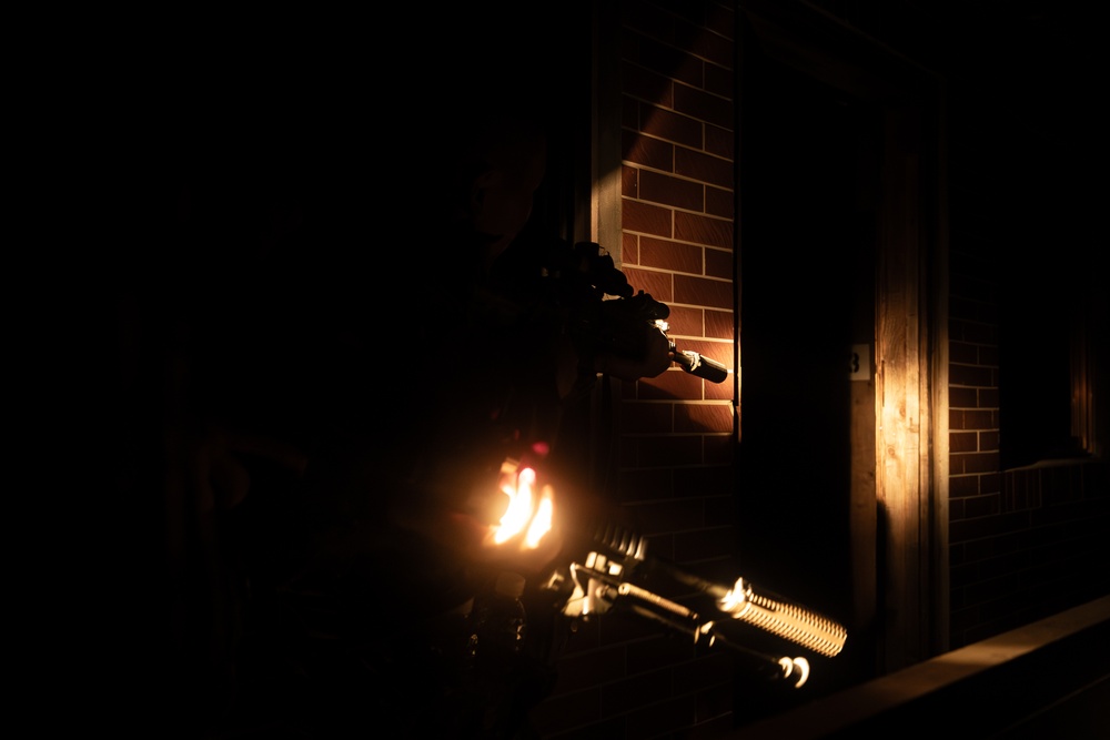 2/23 Marines and ROK Marines Conduct Bilateral, Night MOUT Training at KMEP 25.2