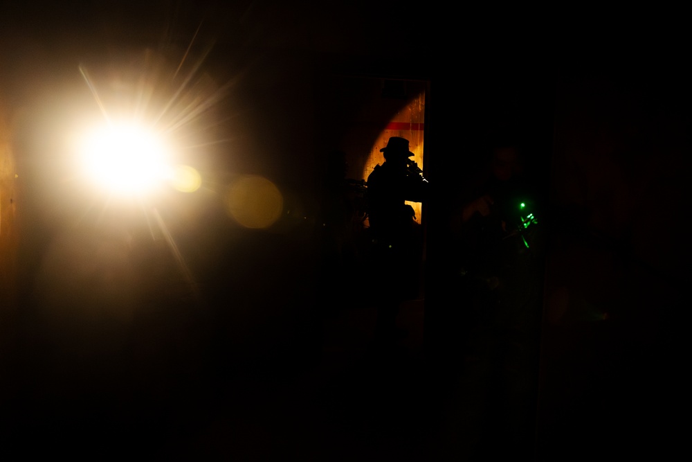 2/23 Marines and ROK Marines Conduct Bilateral, Night MOUT Training at KMEP 25.2