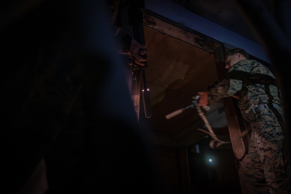 2/23 Marines and ROK Marines Conduct Bilateral, Night MOUT Training at KMEP 25.2