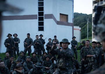 2/23 Marines and ROK Marines Conduct Bilateral, Night MOUT Training at KMEP 25.2