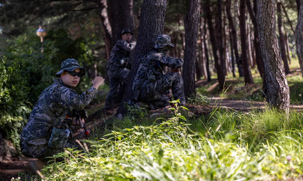 2/23 Marines and ROK Marines Conduct Bilateral Patrol Training during KMEP 25.2