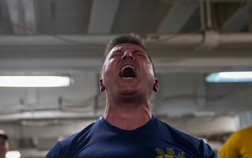 USS Kearsarge Sailors Participate In Weightlifting Competition.