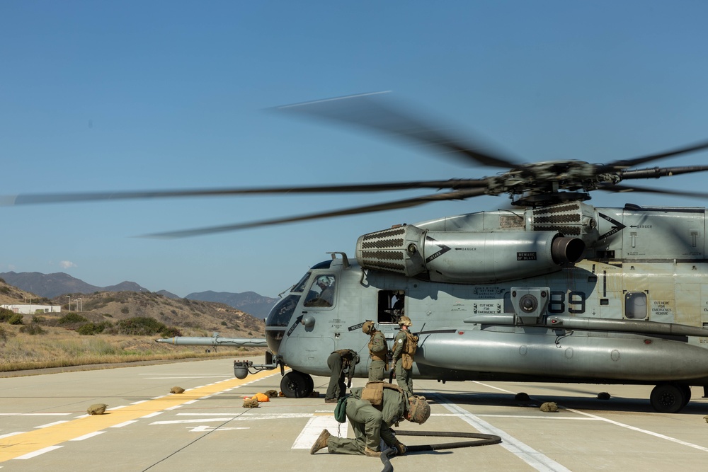 U.S. Marines conduct a FARP OIC course