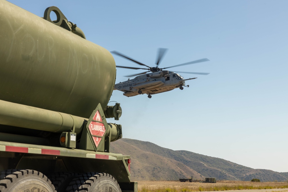 U.S. Marines conduct a FARP OIC course