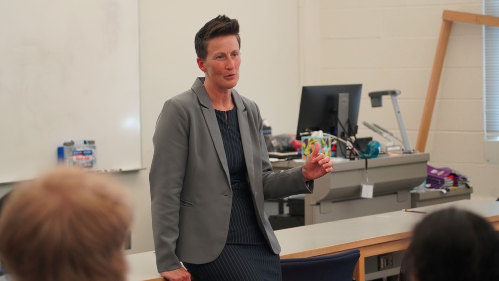 GEMS Mentors Hear Senior Scientists’ Career Stories