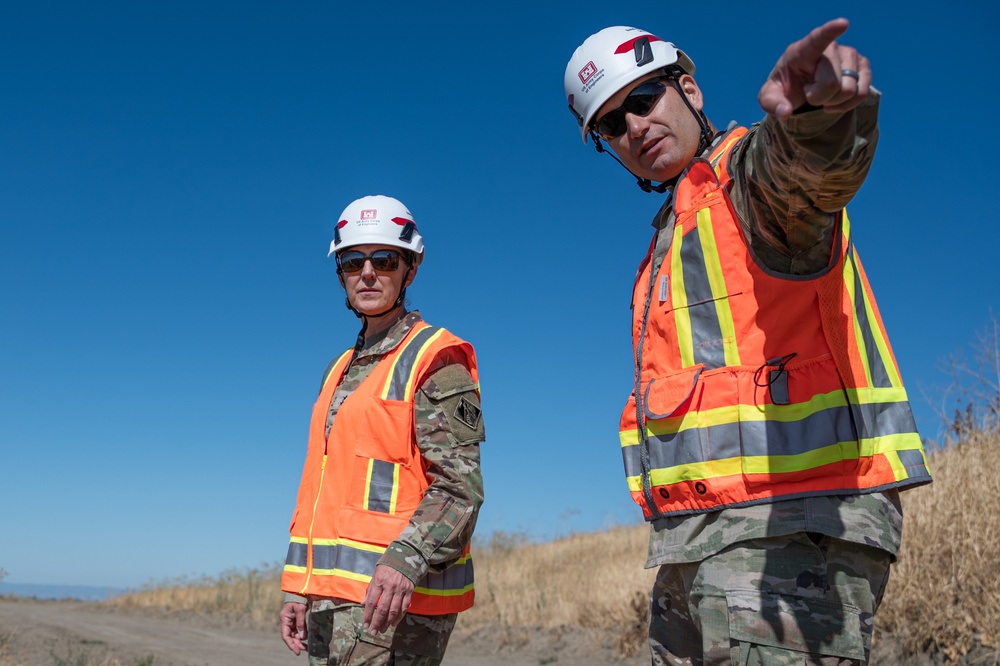 Army Corps leaders tour Sacramento flood control site