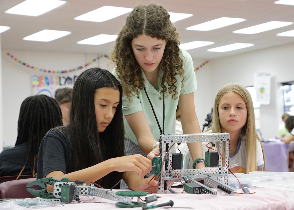 Students Excel During USAARL’s 15th Annual GEMS Program