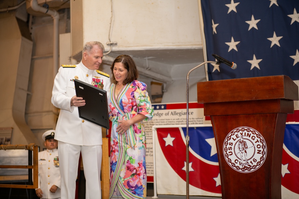 Chief of Naval Air Training Holds Change of Command Ceremony