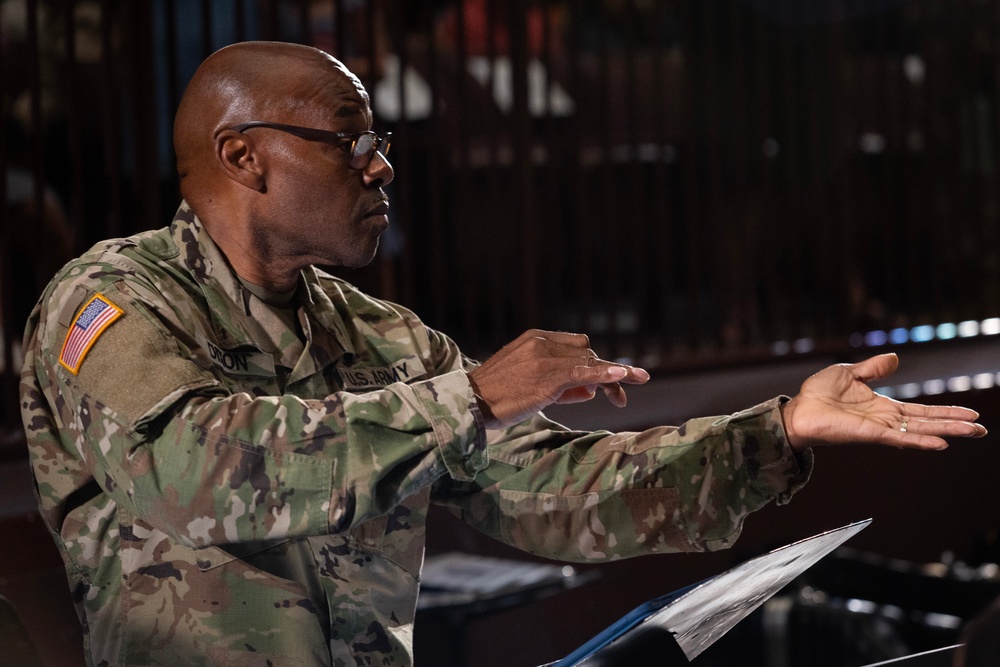 Farewell ceremony held for 42nd RSG