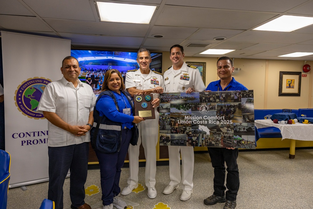 Rear Adm. Carlos Sardiello visits USNS Comfort in Costa Rica during CP25