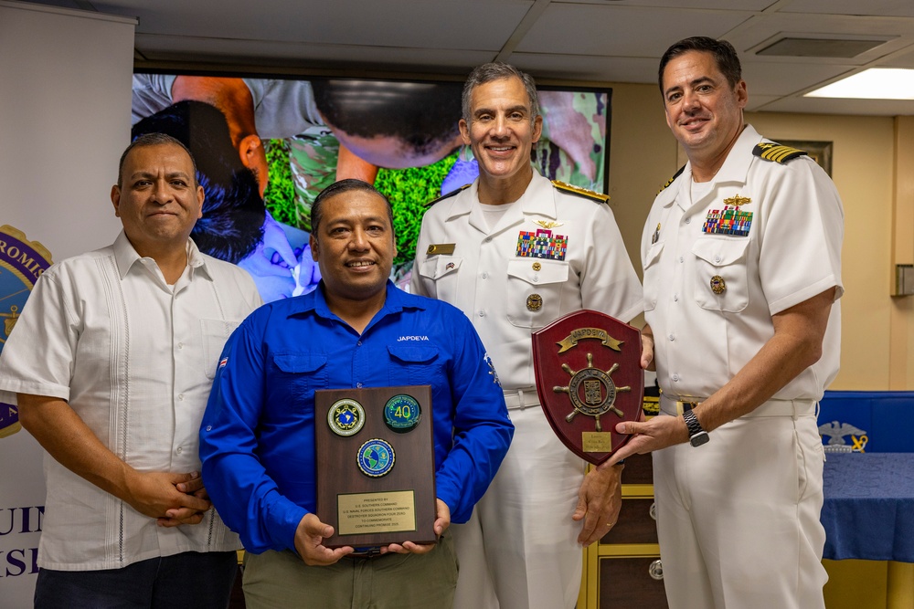 Rear Adm. Carlos Sardiello visits USNS Comfort in Costa Rica during CP25