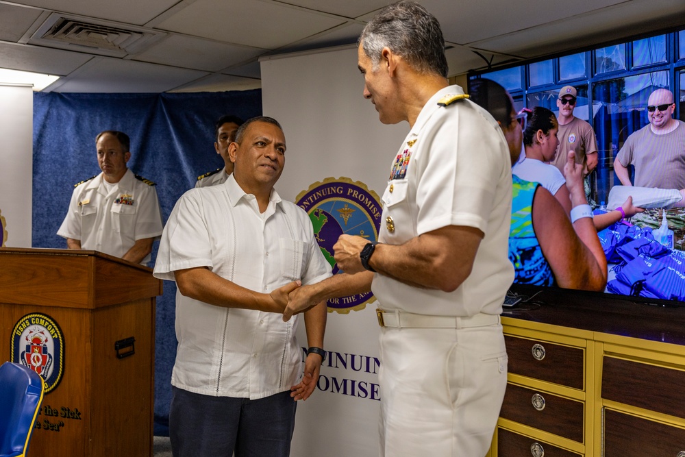 Rear Adm. Carlos Sardiello visits USNS Comfort in Costa Rica during CP25
