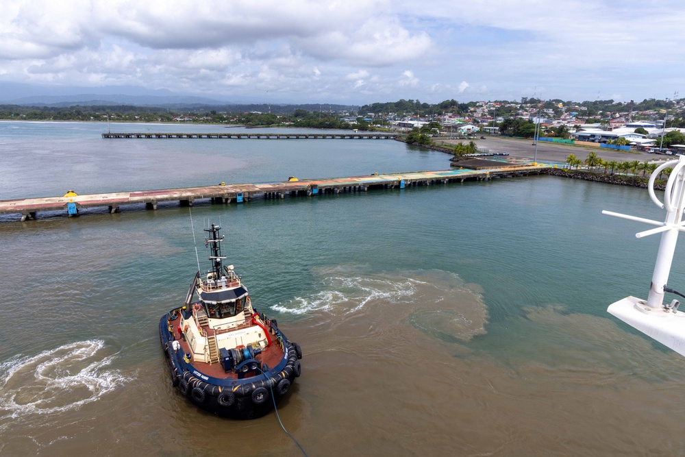 USNS Comfort Departs Costa Rica