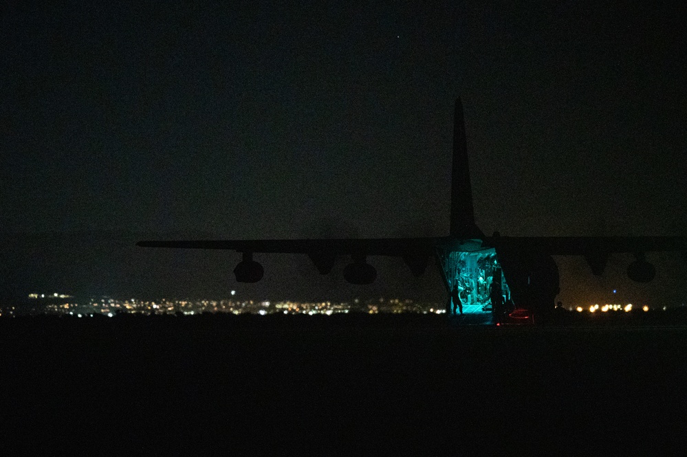 U.S. Air Force Air Commandos establish remote FARP