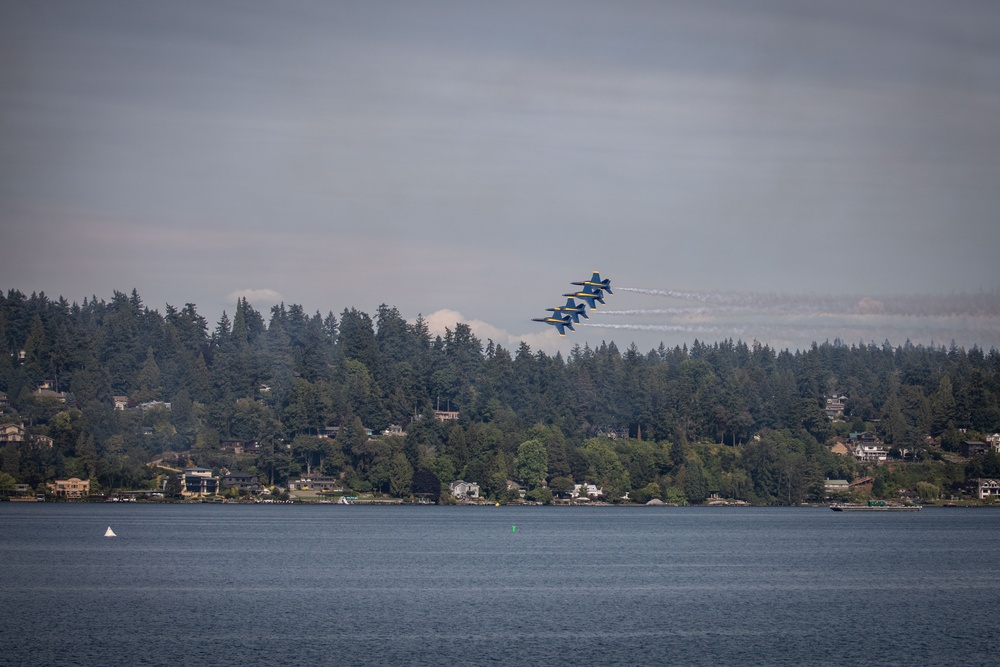 Blue Angels Perform at Seattle Fleet Week 2025