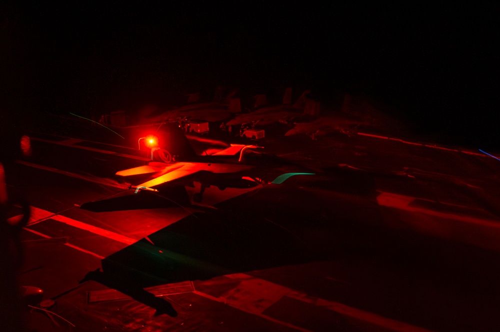 Abraham Lincoln conducts flight operations
