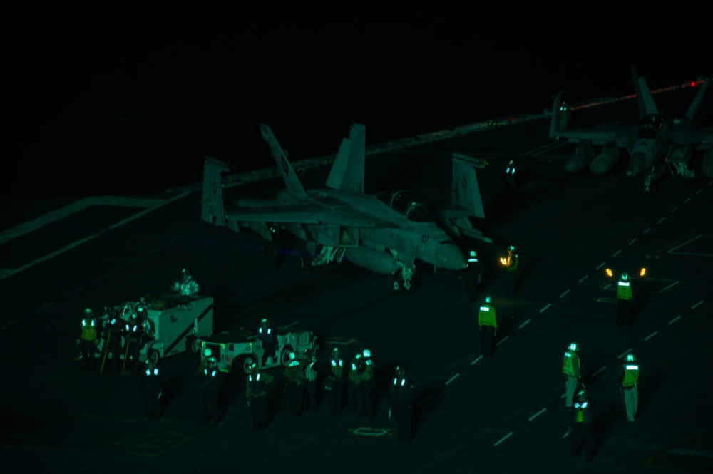 Abraham Lincoln conducts flight operations