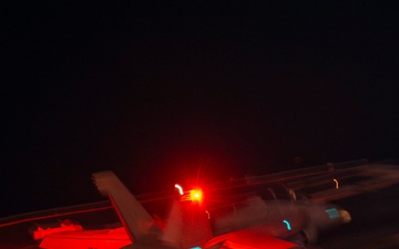 Abraham Lincoln conducts flight operations