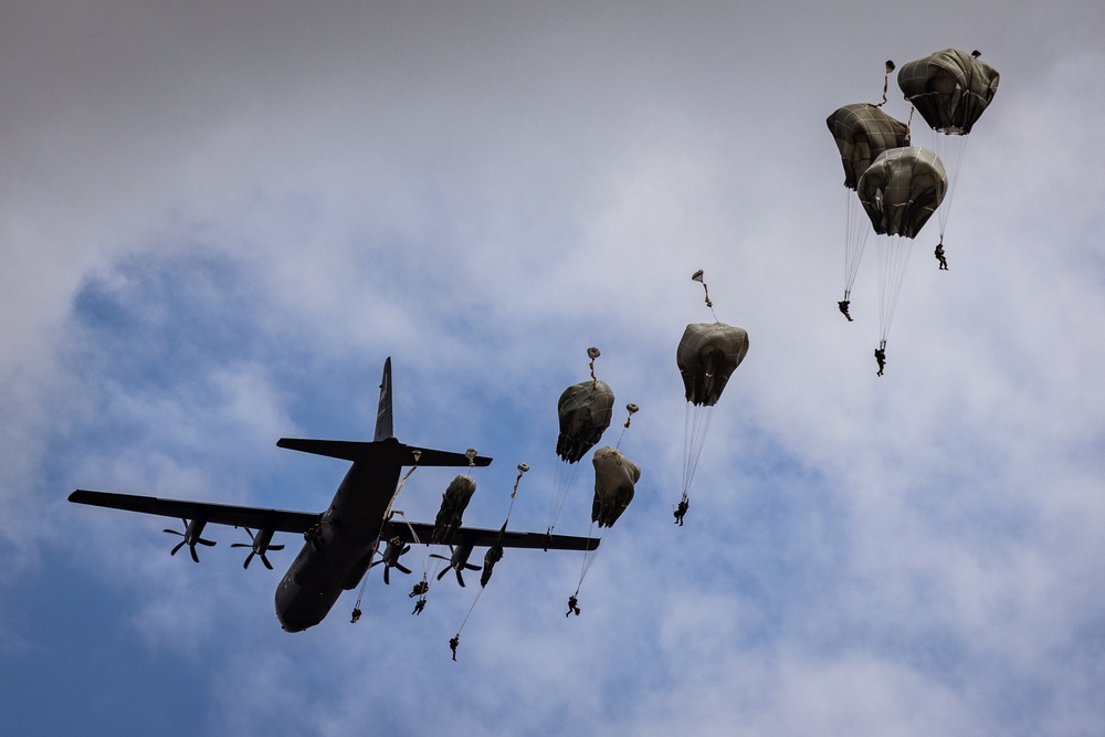 XVIII Airborne Corps Paratroopers Conduct Airborne Operations
