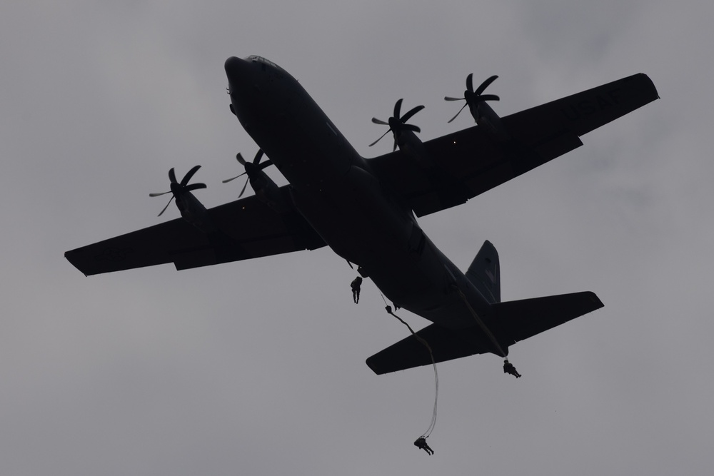 XVIII Airborne Corps Paratroopers Conduct Airborne Operations