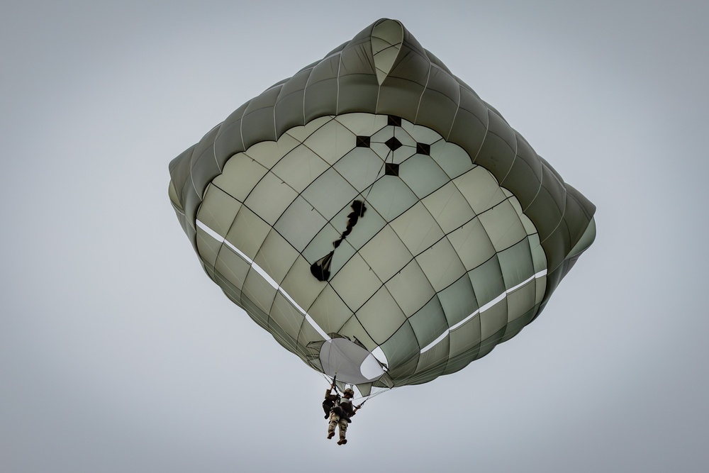 XVIII Airborne Corps Paratroopers Conduct Airborne Operations