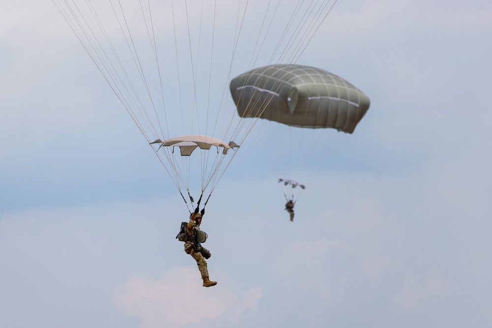 XVIII Airborne Corps Paratroopers Conduct Airborne Operations