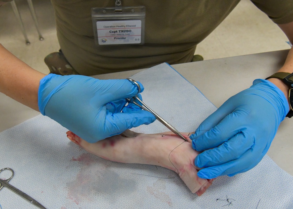 Service members enhance medical skills during IRT training
