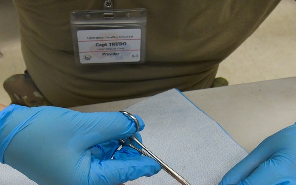 Service members enhance medical skills during IRT training