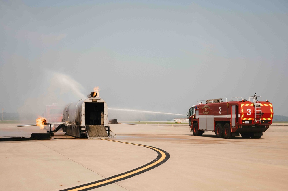 Fire Emergency Services train in live fire simulation